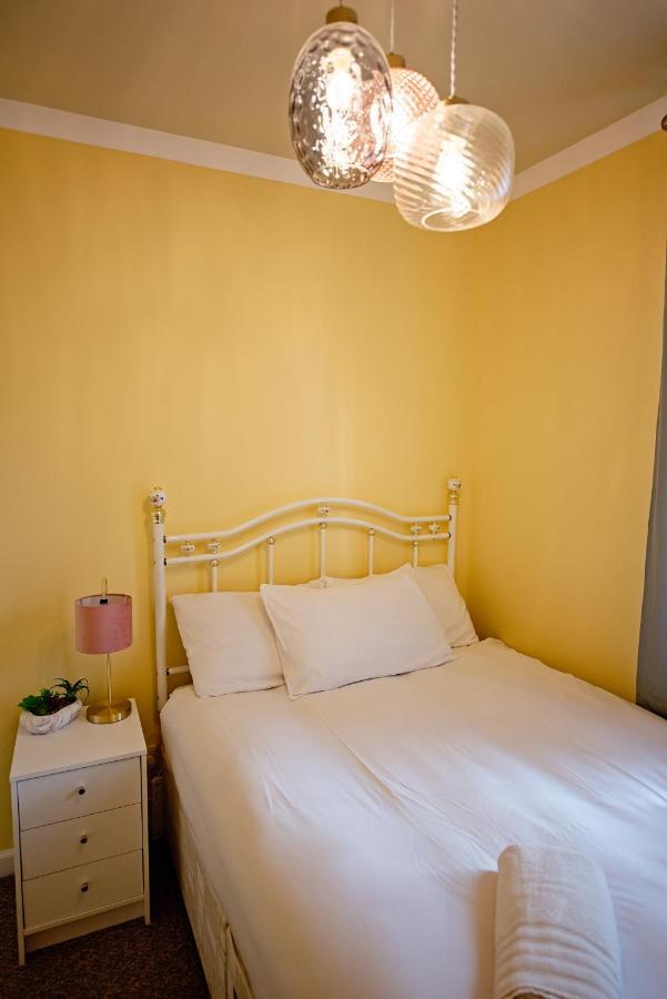 Cosy One Bedroom Flat In City Center 爱丁堡 外观 照片